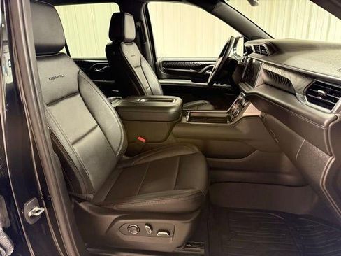Used 2023 GMC Yukon Denali image 26