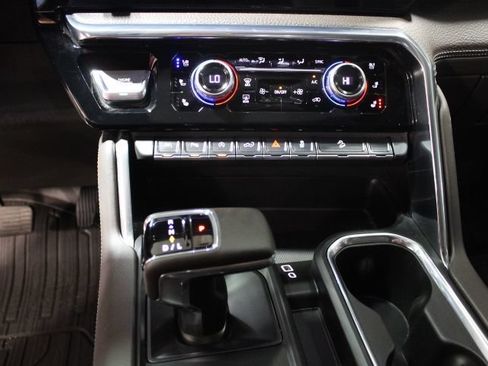 Used 2025 GMC Sierra 1500 Denali AWD/4WD image 36