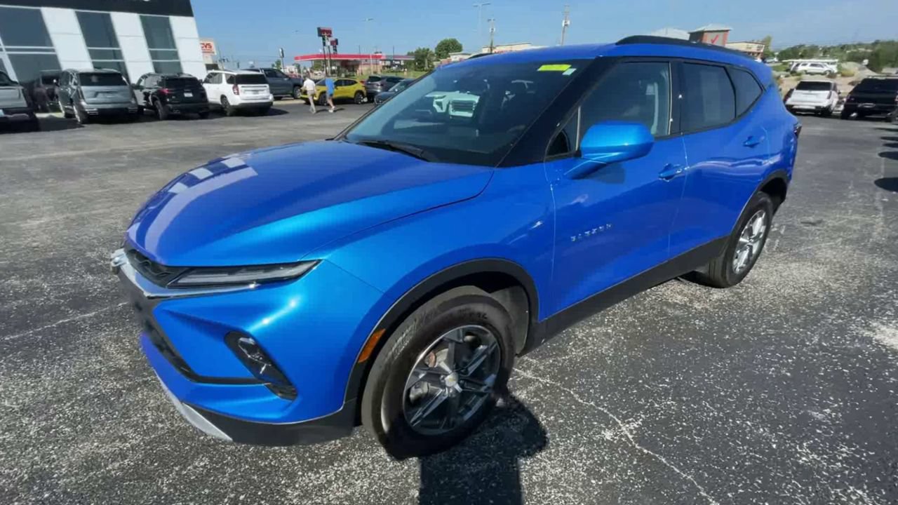 Used 2024 Chevrolet Blazer LT w/ Convenience Package FWD image 5