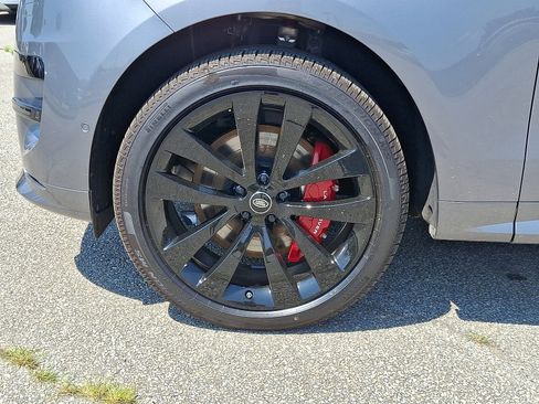 New 2025 Land Rover Range Rover Sport Dynamic SE image 2