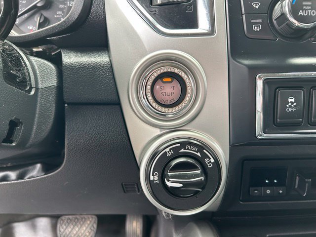 Used 2018 Nissan Titan SL w/ Chrome Package AWD/4WD image 26