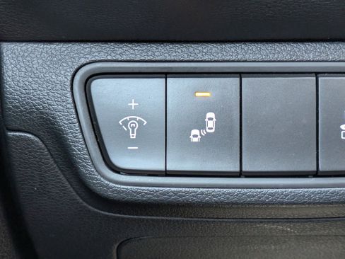 Certified 2024 Kia Forte LXS w/ LXS Technology Package FWD image 17
