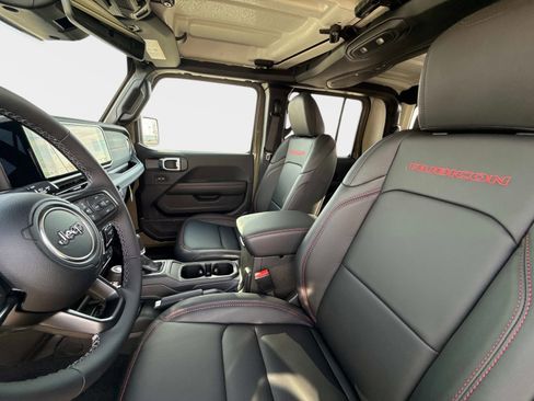 New 2026 Jeep Gladiator Rubicon w/ Safety Group image 22