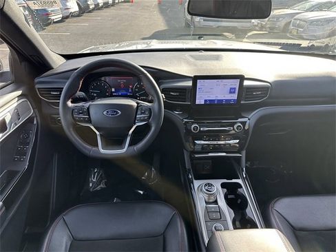 Certified 2023 Ford Explorer ST-Line w/ Class IV Trailer Tow Package image 13