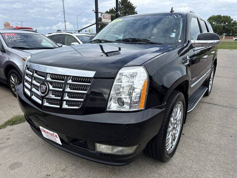 Used 2011 Cadillac Escalade AWD w/ Touring Package image 1