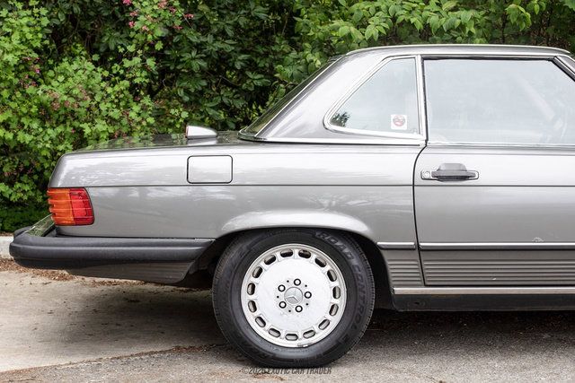 Used 1987 Mercedes-Benz 560 SL image 10