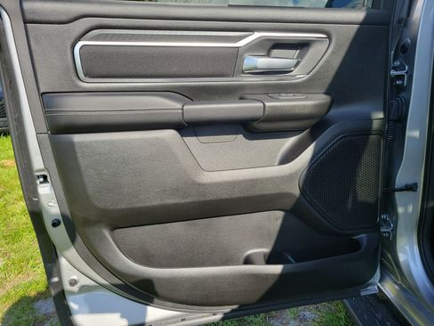 Used 2025 RAM 1500 Big Horn AWD/4WD image 9