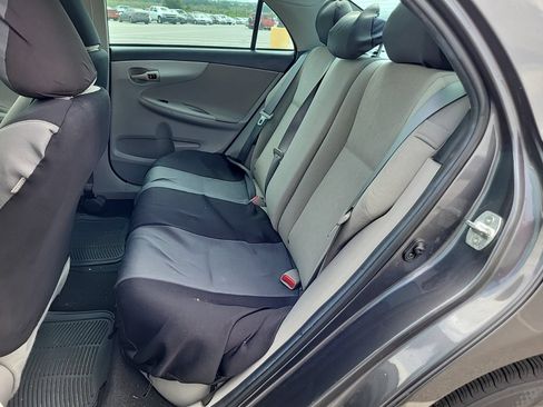 Used 2013 Toyota Corolla L FWD image 14