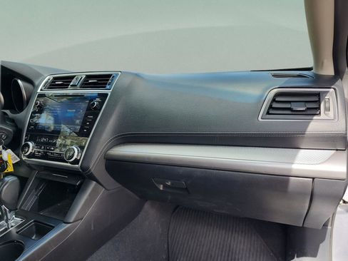 Used 2018 Subaru Outback 2.5i Premium image 19