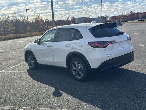 New 2026 Honda HR-V LX image 9