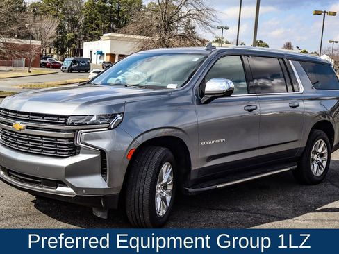 Used 2022 Chevrolet Suburban Premier image 3