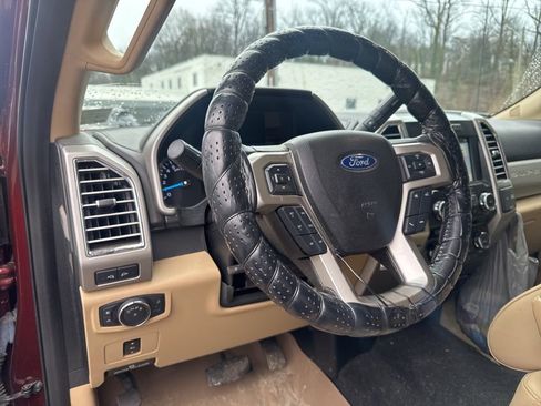 Used 2017 Ford F250 Lariat w/ Chrome Package image 9