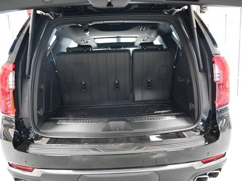 New 2026 GMC Yukon AT4 w/ AT4 Premium Plus Package AWD/4WD image 32
