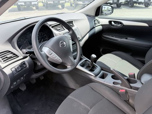 Used 2018 Nissan Sentra S FWD image 9