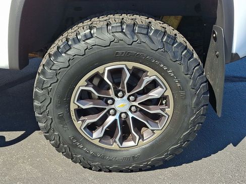 Used 2020 Chevrolet Colorado ZR2 image 9