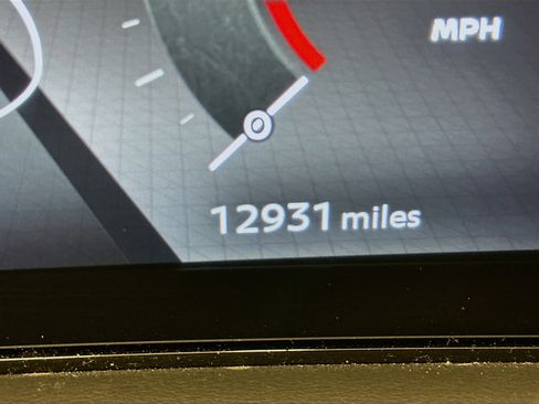 Used 2024 Nissan Ariya AWD image 19