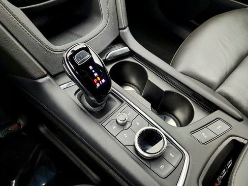 Used 2025 Cadillac XT6 Premium Luxury image 17