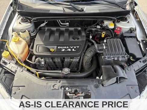Used 2012 Chrysler 200 LX FWD image 26