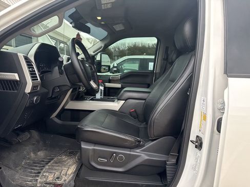 Used 2017 Ford F250 Lariat w/ Chrome Package image 13