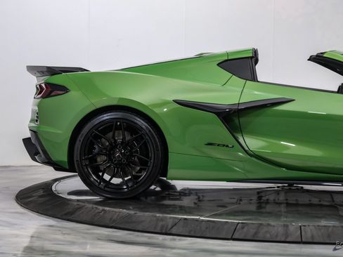 Used 2026 Chevrolet Corvette Z06 RWD image 33