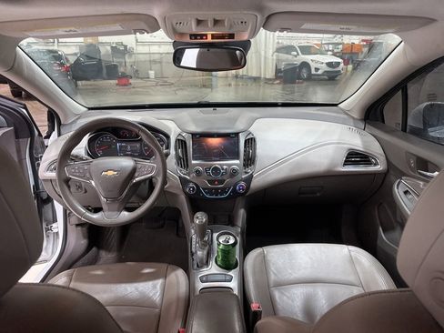 Used 2016 Chevrolet Cruze Premier image 35