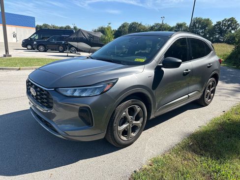 Used 2024 Ford Escape ST-Line w/ Tech Pack #1 AWD/4WD image 2