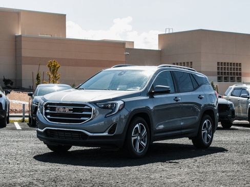 Used 2020 GMC Terrain SLT w/ Preferred Package AWD/4WD image 1
