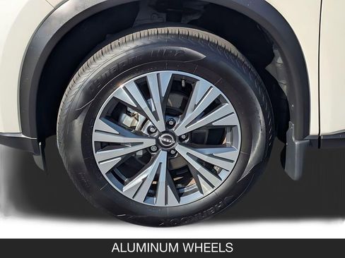 Certified 2023 Nissan Rogue SV FWD image 12
