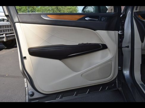 Used 2016 Lincoln MKC Reserve image 16