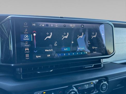 Used 2024 Jeep Wrangler Unlimited Sahara image 22