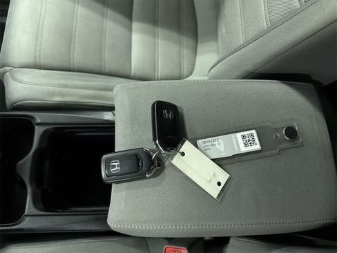 Used 2018 Honda CR-V EX image 32