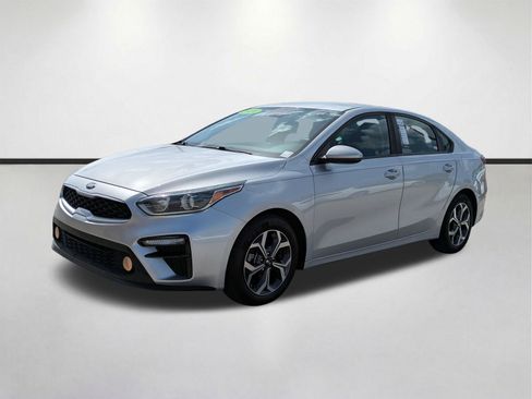Used 2020 Kia Forte LXS FWD image 9