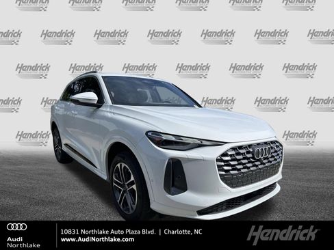 Certified 2025 Audi Q5 Premium w/ Convenience Package AWD/4WD image 1