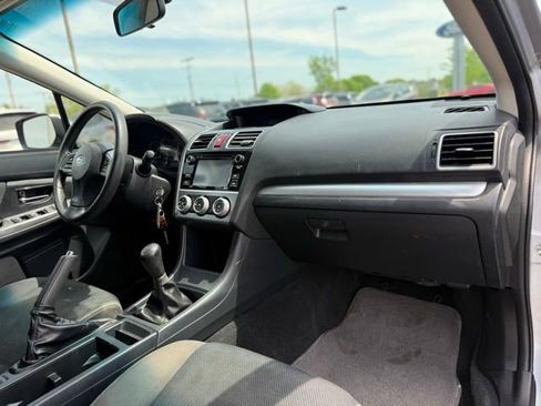 Used 2015 Subaru Crosstrek 2.0i Premium AWD/4WD image 17
