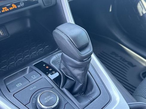 Used 2024 Toyota RAV4 LE image 17