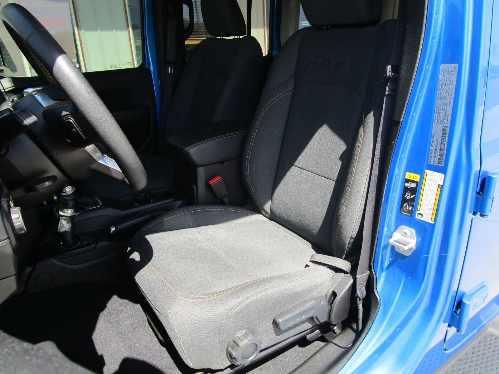 Used 2024 Jeep Wrangler Unlimited Sahara AWD/4WD image 12