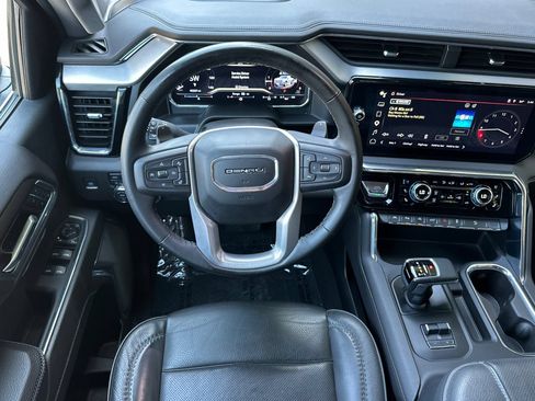 Used 2025 GMC Sierra 1500 Denali w/ Denali Reserve Package AWD/4WD image 16