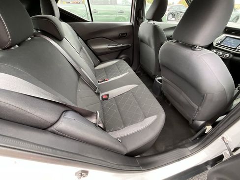 Used 2020 Nissan Kicks S image 12