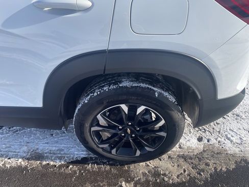 Used 2023 Chevrolet TrailBlazer LT image 30