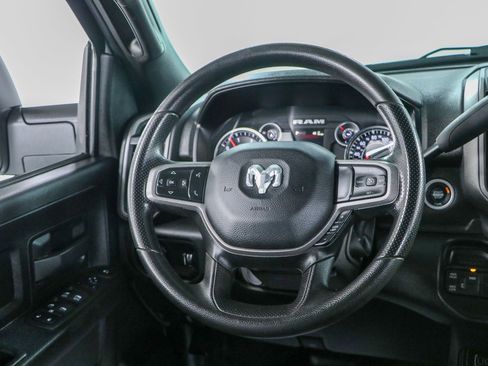 Used 2024 RAM 2500 Tradesman w/ Chrome Appearance Group AWD/4WD image 13