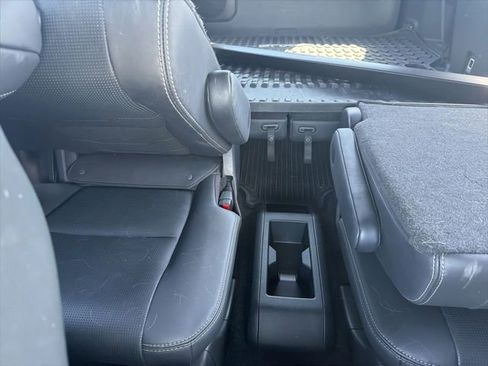 Used 2024 Lexus GX 550 w/ Accessory Package (2T) AWD/4WD image 25