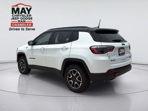 New 2026 Jeep Compass Trailhawk w/ Sun, Sound & Navigation Group AWD/4WD image 5