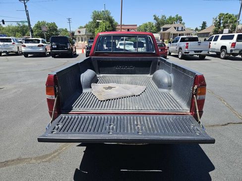 Used 1990 Toyota Pickup Deluxe AWD/4WD image 7