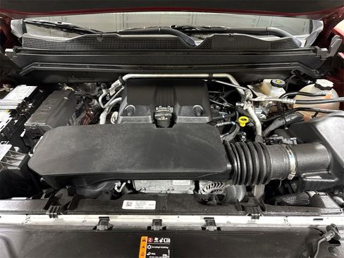 Used 2024 Chevrolet Colorado Z71 w/ Z71 Convenience Package 2 image 25