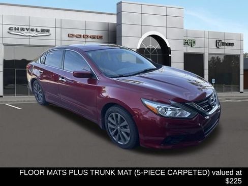 Used 2017 Nissan Altima 2.5 SV FWD image 1