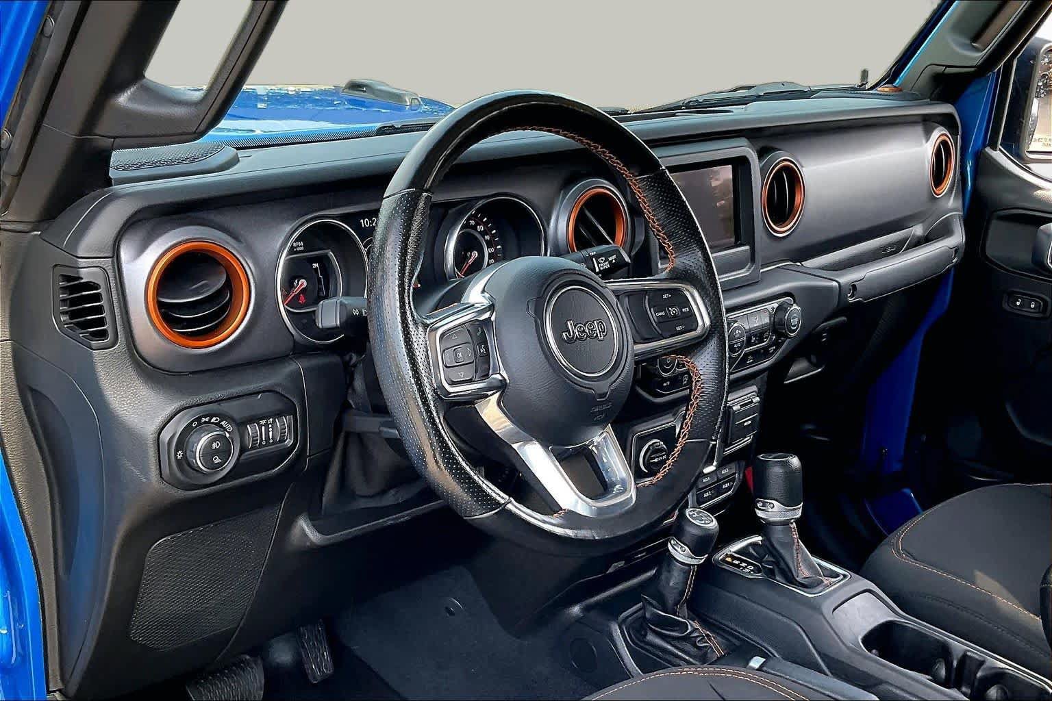 Used 2021 Jeep Gladiator Mojave w/ Cold Weather Group AWD/4WD image 17