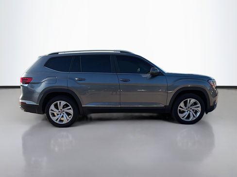 Used 2022 Volkswagen Atlas SEL image 2