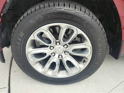 Used 2023 RAM 1500 Laramie image 28