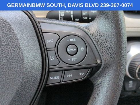 Used 2022 Toyota RAV4 XLE FWD image 26