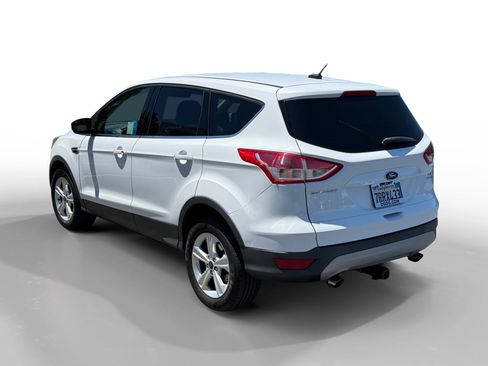 Used 2016 Ford Escape SE AWD/4WD image 3